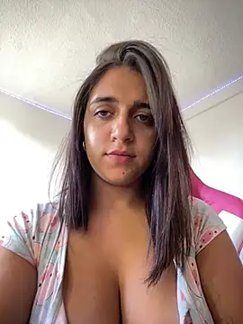Alicia Ruiz online show from 07-15-26, 07:32