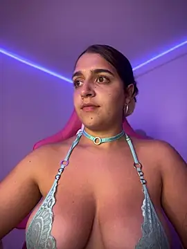 Alicia Ruiz online show from 04-04-26, 08:48