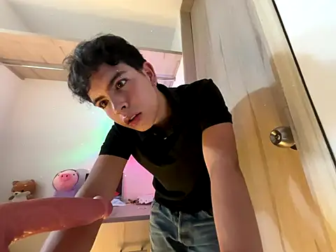 Blum icee online show from 11-15-25, 04:33