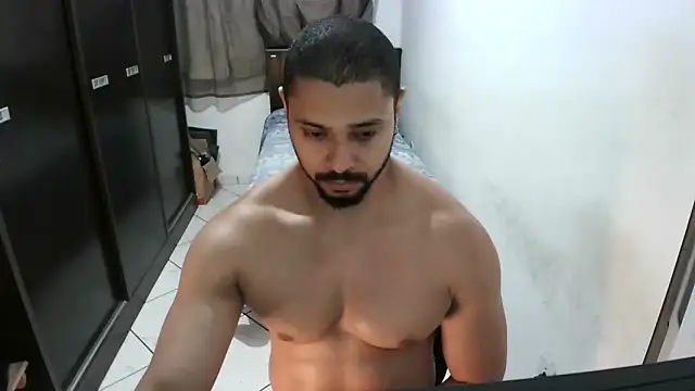 Snapshot of Brian_Aries chatting on 03-11-25, 04:51 Brian Aries online show from 03-11-25, 04:51