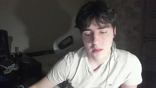 Knuckles17 online show from 04-07-26, 05:48