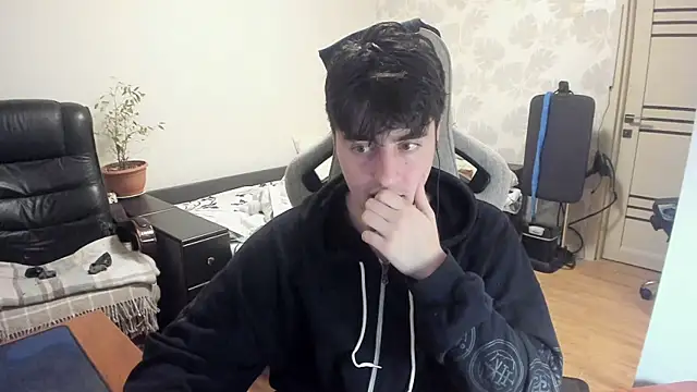 Knuckles17 online show from 12-15-25, 12:16