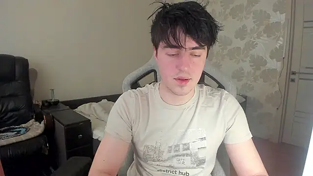 Knuckles17 online show from 03-27-26, 01:56