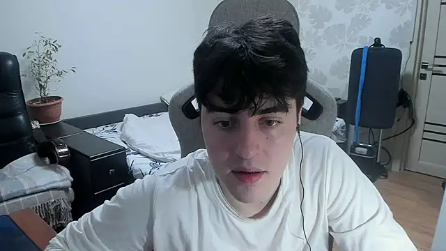 Knuckles17 online show from 12-20-25, 12:57