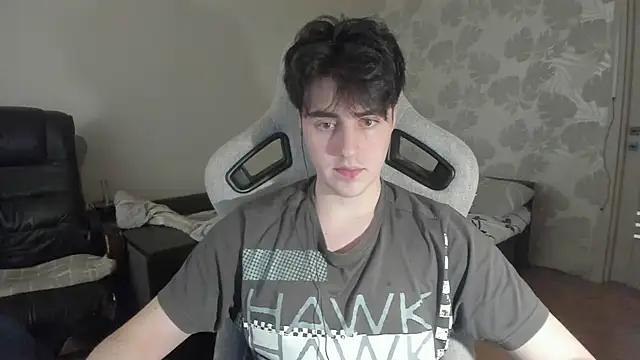 Knuckles17 online show from 05-18-26, 12:54