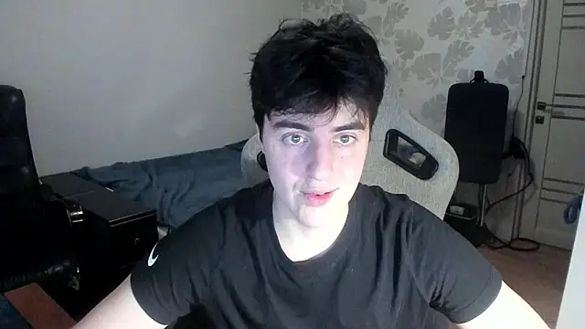 Knuckles17 online show from 02-06-26, 01:29