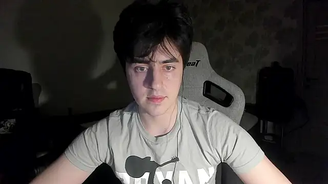 Knuckles17 online show from 03-16-26, 04:32