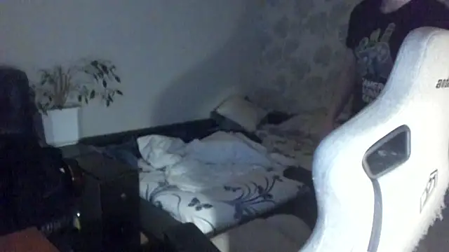 Knuckles17 online show from 02-15-26, 01:50