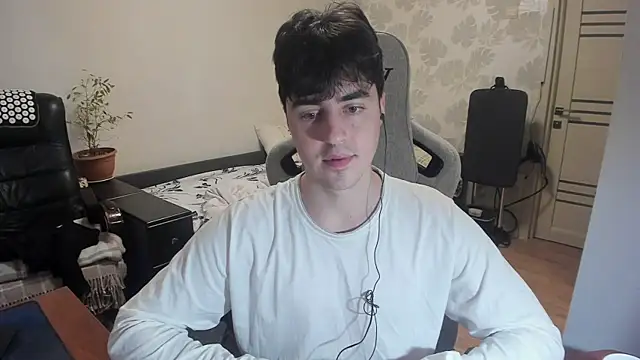 Knuckles17 online show from 12-14-25, 08:09