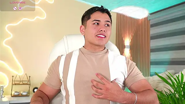 Snapshot of MatiasKorn chatting on 11-08-25, 06:39 MatiasKorn online show from 11-08-25, 06:39