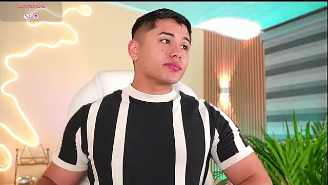 Snapshot of MatiasKorn chatting on 09-26-25, 07:04 MatiasKorn online show from 09-26-25, 07:04