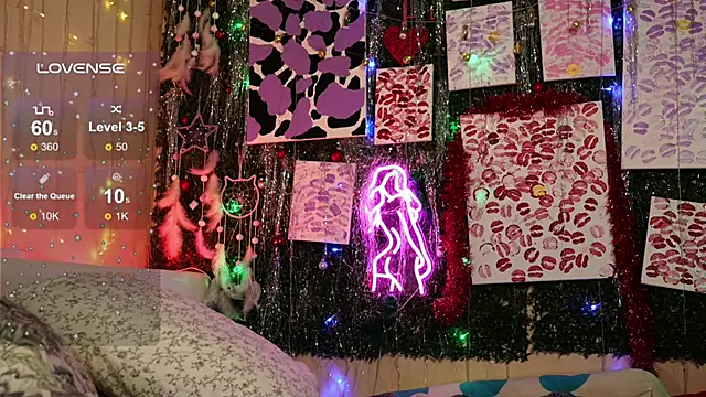 Snapshot of BlueCherryy chatting on 01-07-26, 06:35 BlueCherryy online show from 01-07-26, 06:35