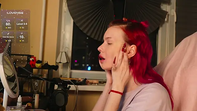 Snapshot of BlueCherryy chatting on 11-18-25, 08:01 BlueCherryy online show from 11-18-25, 08:01