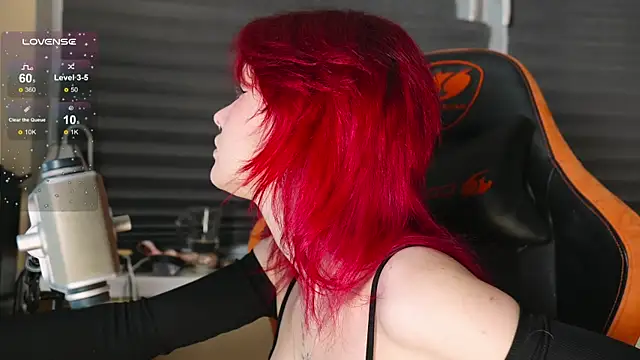 Snapshot of BlueCherryy chatting on 11-11-25, 06:58 BlueCherryy online show from 11-11-25, 06:58