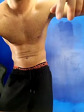 Snapshot of ElmaCannon chatting on 12-25-24, 07:13 ElmaCannon online show from 12-25-24, 07:13