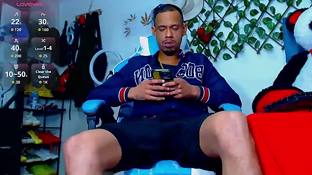 black latin23cm online show from 02-04-26, 12:49