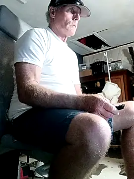 ColdVisitor online show from 04-11-26, 01:46