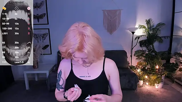 cyber whore  online show from 04-17-26, 09:17