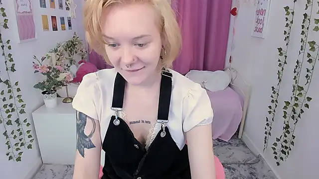 cyber whore  online show from 04-29-26, 10:27