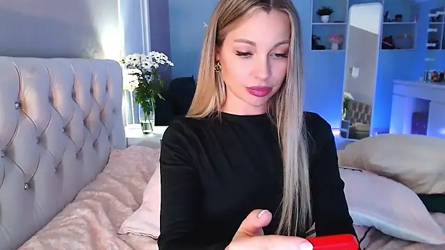 Snapshot of MissSiona chatting on 02-25-25, 08:58 MissSiona online show from 02-25-25, 08:58
