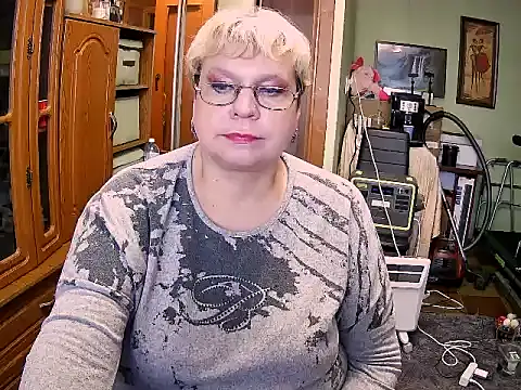 LOLA8888 online show from 11-12-25, 08:40