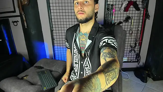 Twisted Fantasy online show from 03-07-25, 03:49