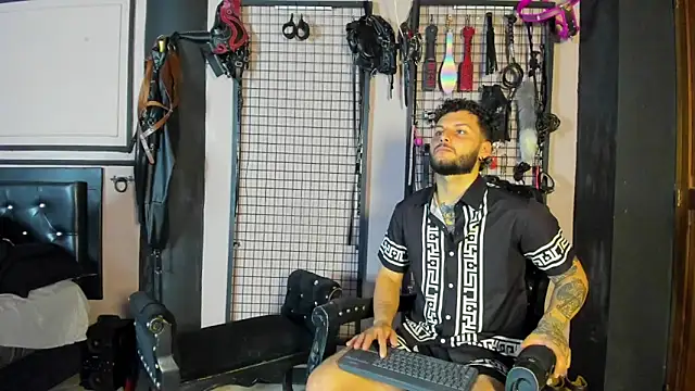 Twisted Fantasy online show from 12-15-25, 08:25