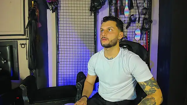 Twisted Fantasy online show from 11-17-25, 04:38