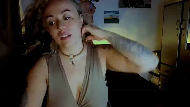 joan-star online show from 10-30-25, 11:12