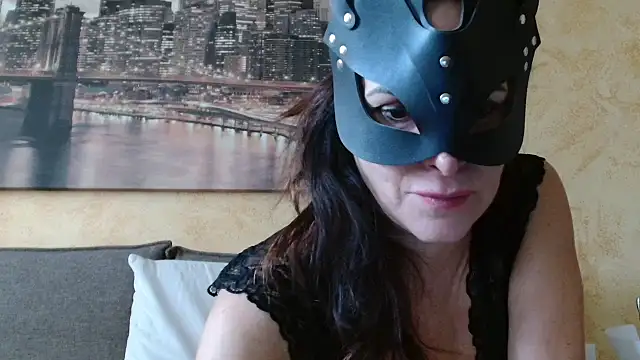 daniita online show from 11-30-25, 01:12