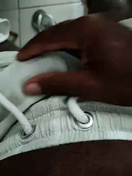 Snapshot of Mozen_13 chatting on 03-13-26, 11:21 Mozen 13 online show from 03-13-26, 11:21