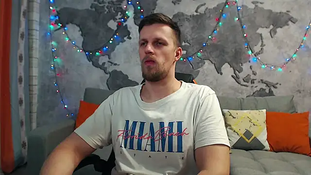 Snapshot of VikingChrisss chatting on 12-23-24, 11:25 VikingChrisss online show from 12-23-24, 11:25