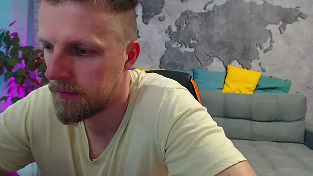 Snapshot of VikingChrisss chatting on 07-11-26, 10:15 VikingChrisss online show from 07-11-26, 10:15