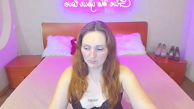 Snapshot of MagicEyess chatting on 02-14-26, 06:52 MagicEyess online show from 02-14-26, 06:52