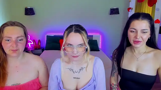 Snapshot of MagicEyess chatting on 05-18-26, 07:13 MagicEyess online show from 05-18-26, 07:13