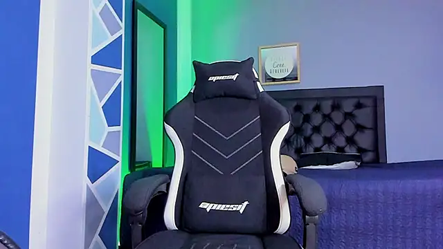 alex oficial online show from 10-27-25, 01:39