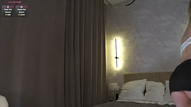 RaiArgand online show from 10-25-25, 03:12