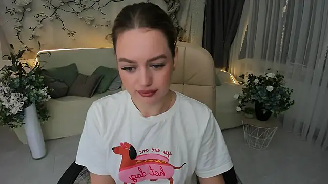 MiracleCurly online show from 11-09-25, 10:08