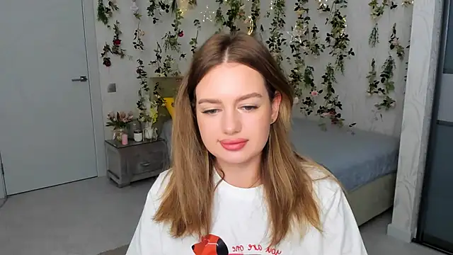 MiracleCurly online show from 10-12-25, 01:07