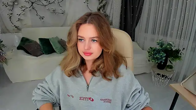 MiracleCurly online show from 09-17-25, 07:27