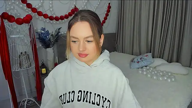 MiracleCurly online show from 12-22-25, 04:07