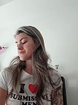 Lilmissvyx online show from 05-08-26, 02:32