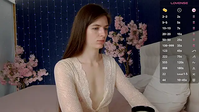 Snapshot of -Mirror-Girl- chatting on 10-06-25, 07:42 -Mirror-Girl- online show from 10-06-25, 07:42