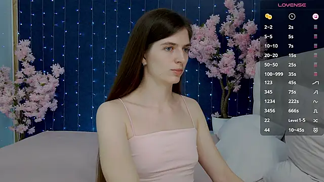 Snapshot of -Mirror-Girl- chatting on 03-13-25, 01:29 -Mirror-Girl- online show from 03-13-25, 01:29