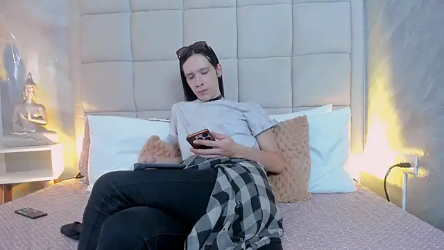 Hecatee 77 online show from 09-22-25, 07:53