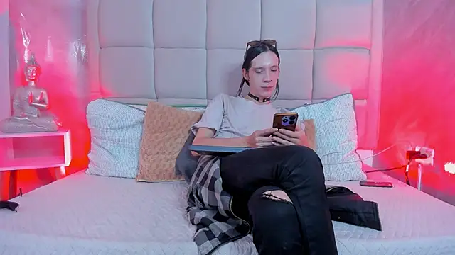 Hecatee 77 online show from 11-24-25, 08:20