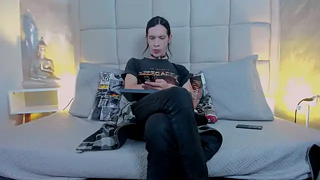 Hecatee 77 online show from 11-04-25, 07:39