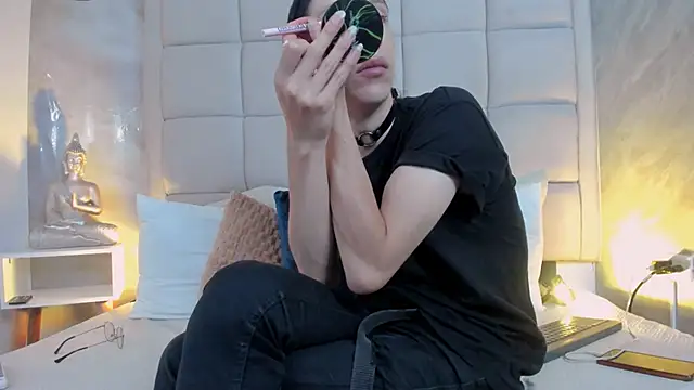 Hecatee 77 online show from 09-17-25, 08:00