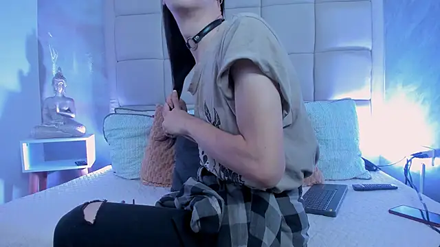 Hecatee 77 online show from 11-18-25, 07:28