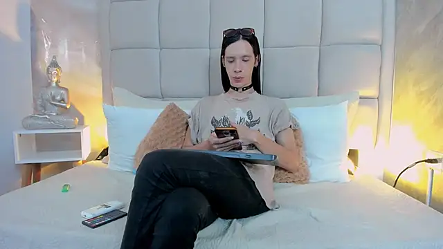 Hecatee 77 online show from 09-12-25, 07:46